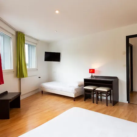 Enzo By Kyriad Direct Hotel Bulgnéville