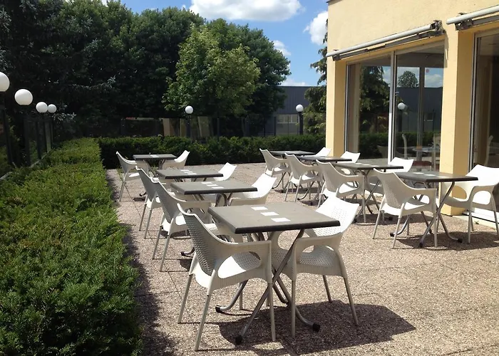 Enzo Отель Бюльньевиль